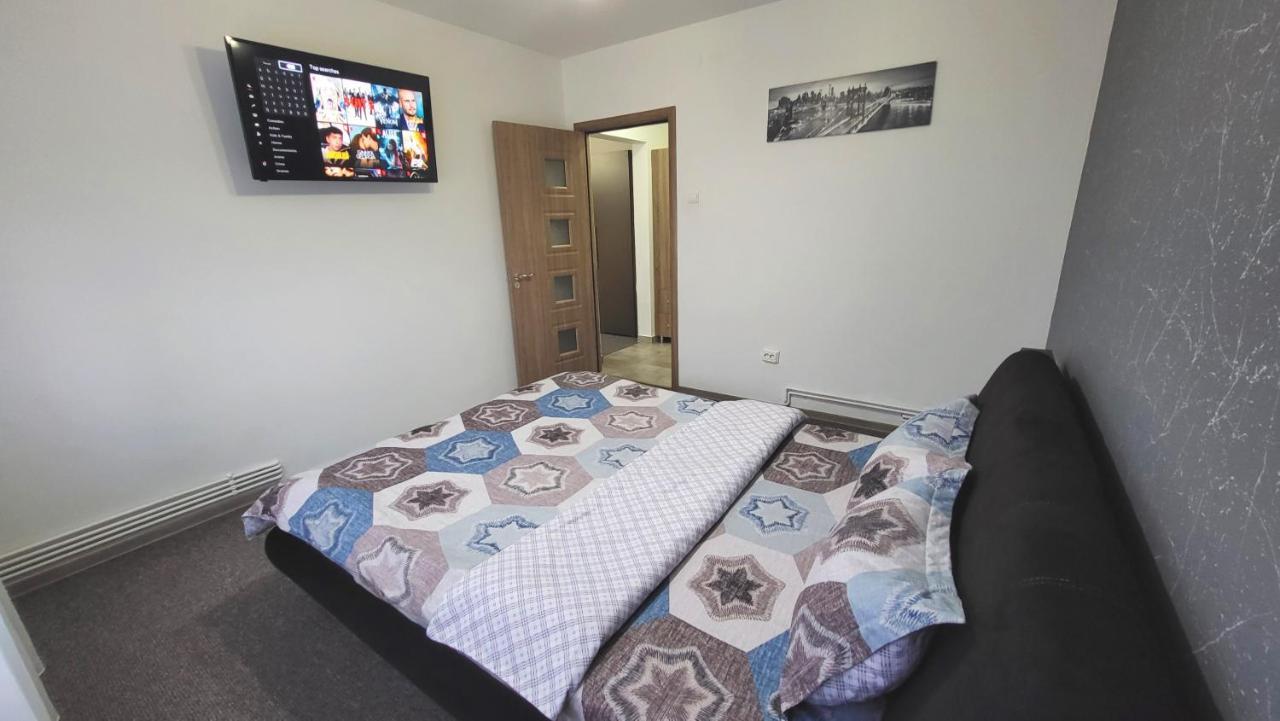 Apartament Navi Онещи Екстериор снимка