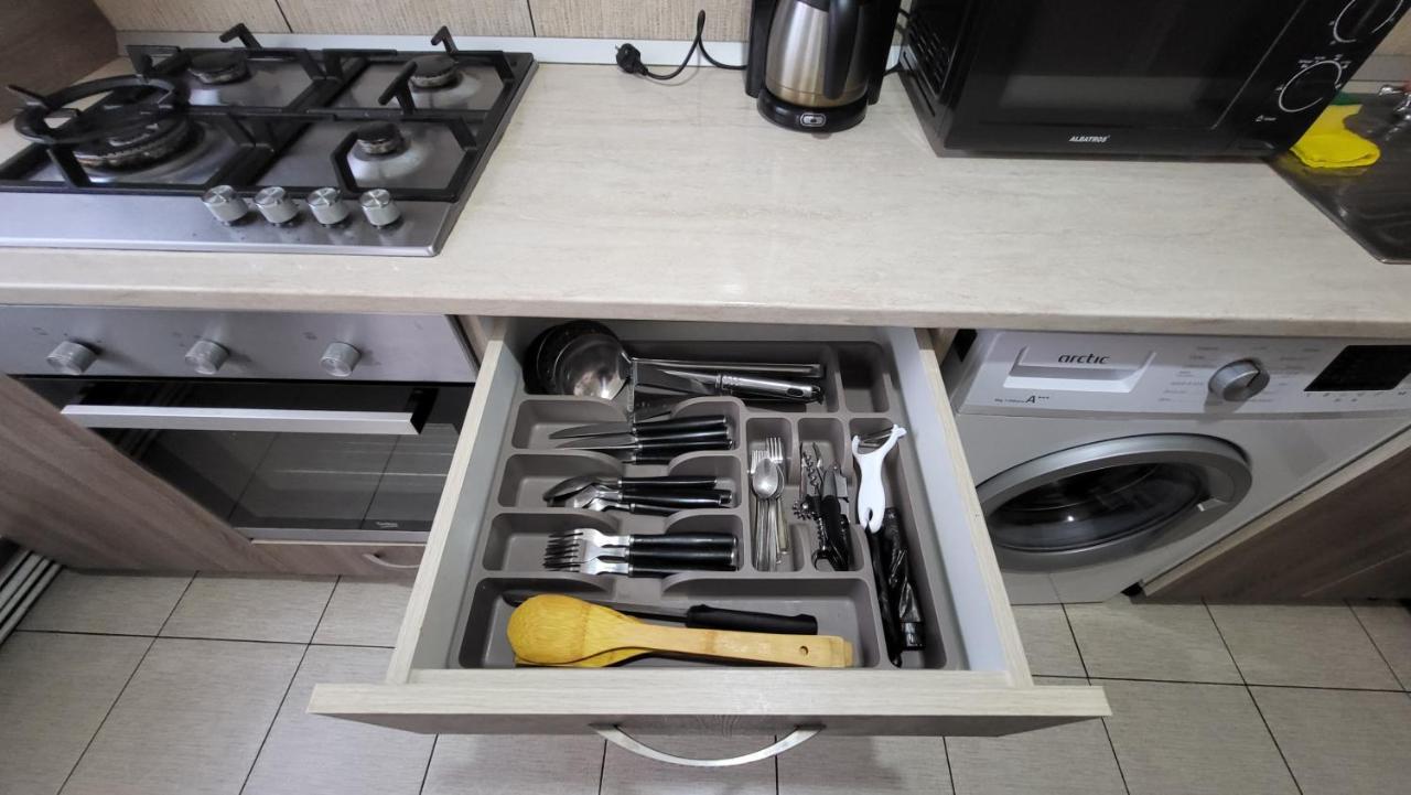 Apartament Navi Онещи Екстериор снимка